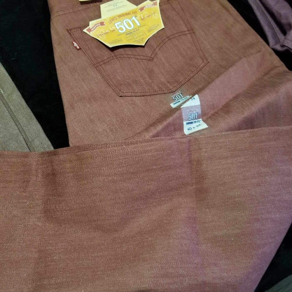 Levi's - Picture 4 of 5